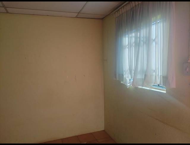 1 BEDROOM PROPERTY TO RENT IN MOLELEKI EXT 3